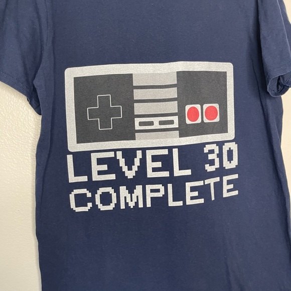 Nintendo Controller Level 30 Complete Dark Blue Tee Shirt Size Medium - Picture 3 of 4